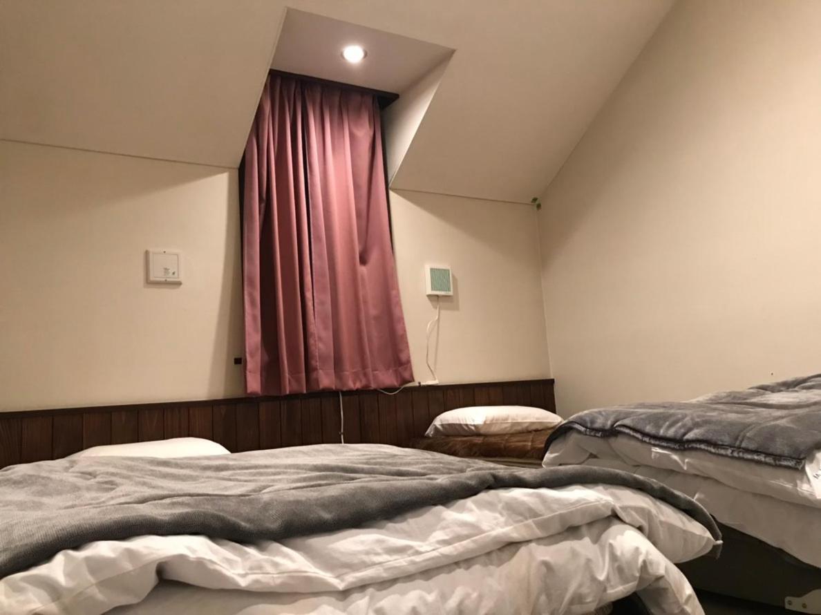 温泉ゲストハウス やすもり 本館 Hachimantai  Esterno foto